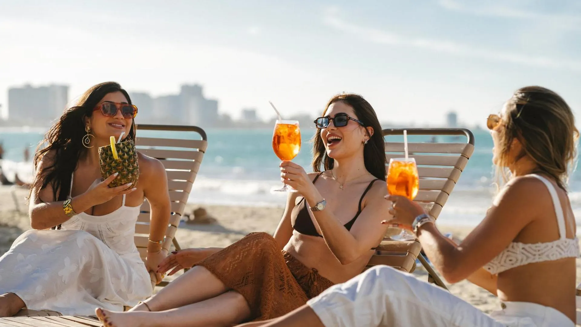 Ocean View Deluxe Suite: Pvt. Beach & Pool Сан-Хуан